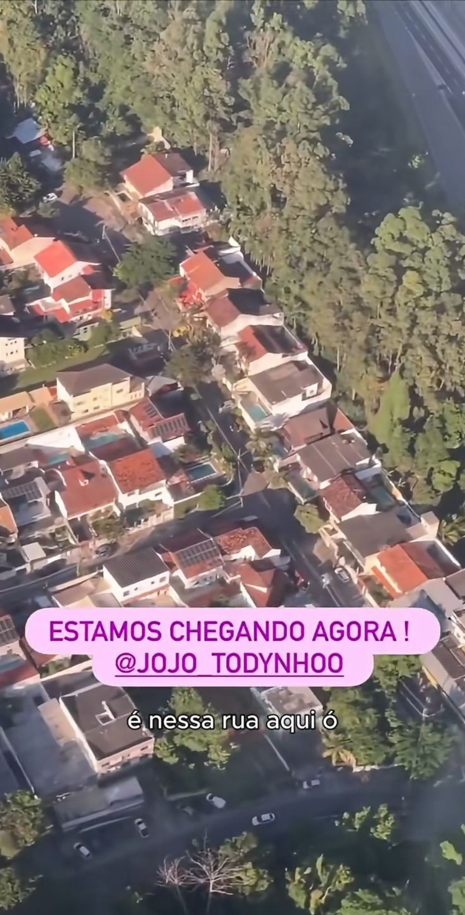 Malévola vai de helicóptero à casa de Jojo Todynho - Reprodução / Instagram