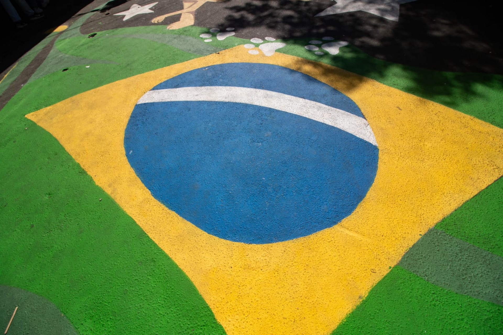 Rocinha ganhou desenhos para a Copa do Mundo - Érica Martin / Agência O Dia