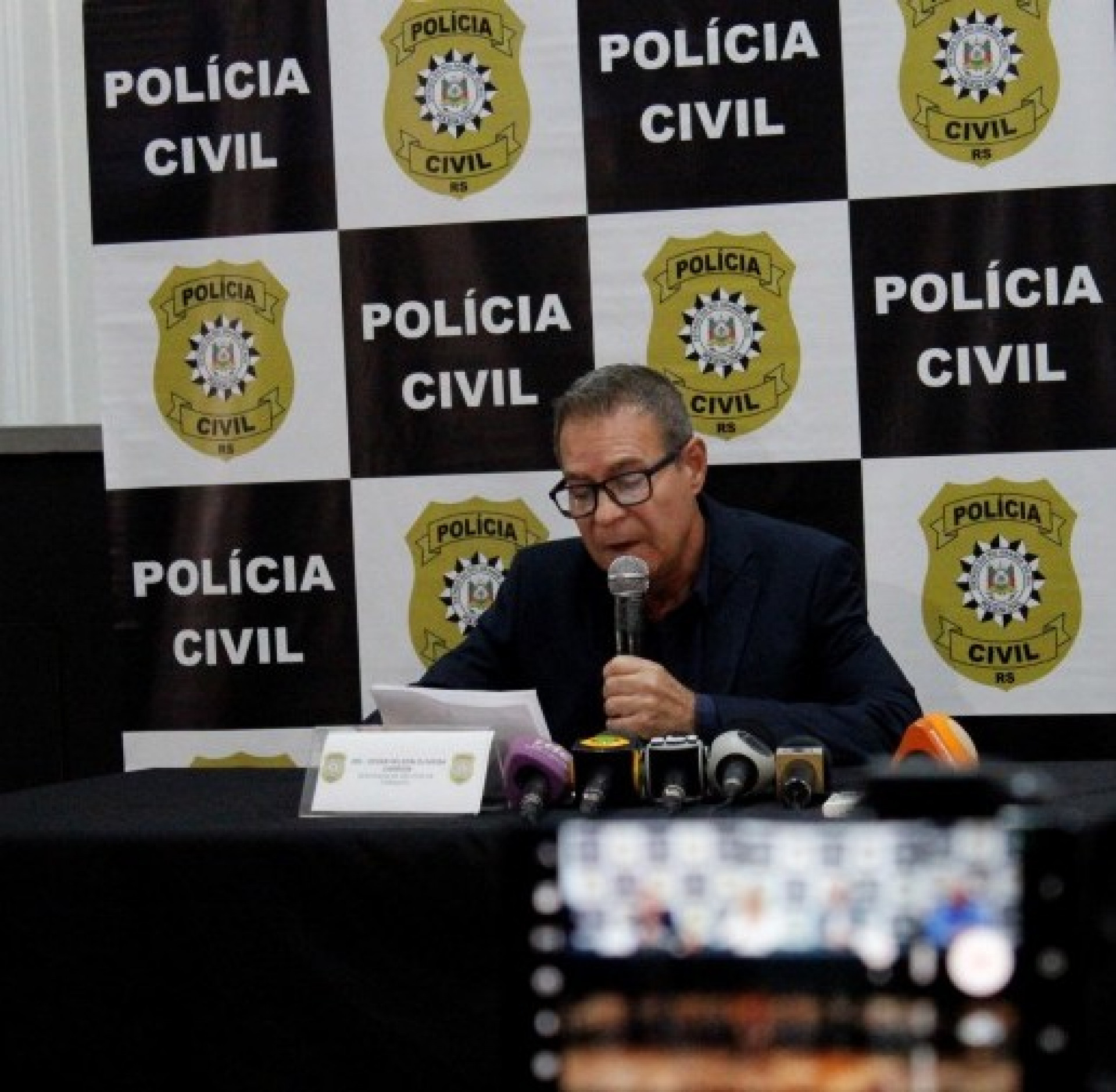 Mulher suspeita de matar cachorro com picareta é presa por maus-tratos em Porto Alegre