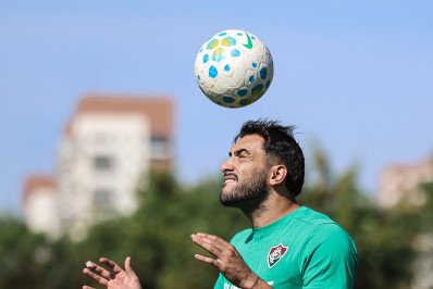 Fluminense sofre gols pela nona partida seguida na temporada