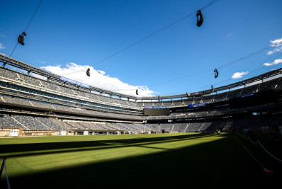 Palco da estreia do Brasil e da final da Copa inicia troca da grama sintética por natural