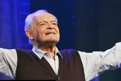 Othon Bastos adia sessões de espetáculo por problema de saúde