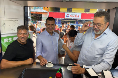 Douglas Ruas sobe o tom e defende direito de assumir o governo