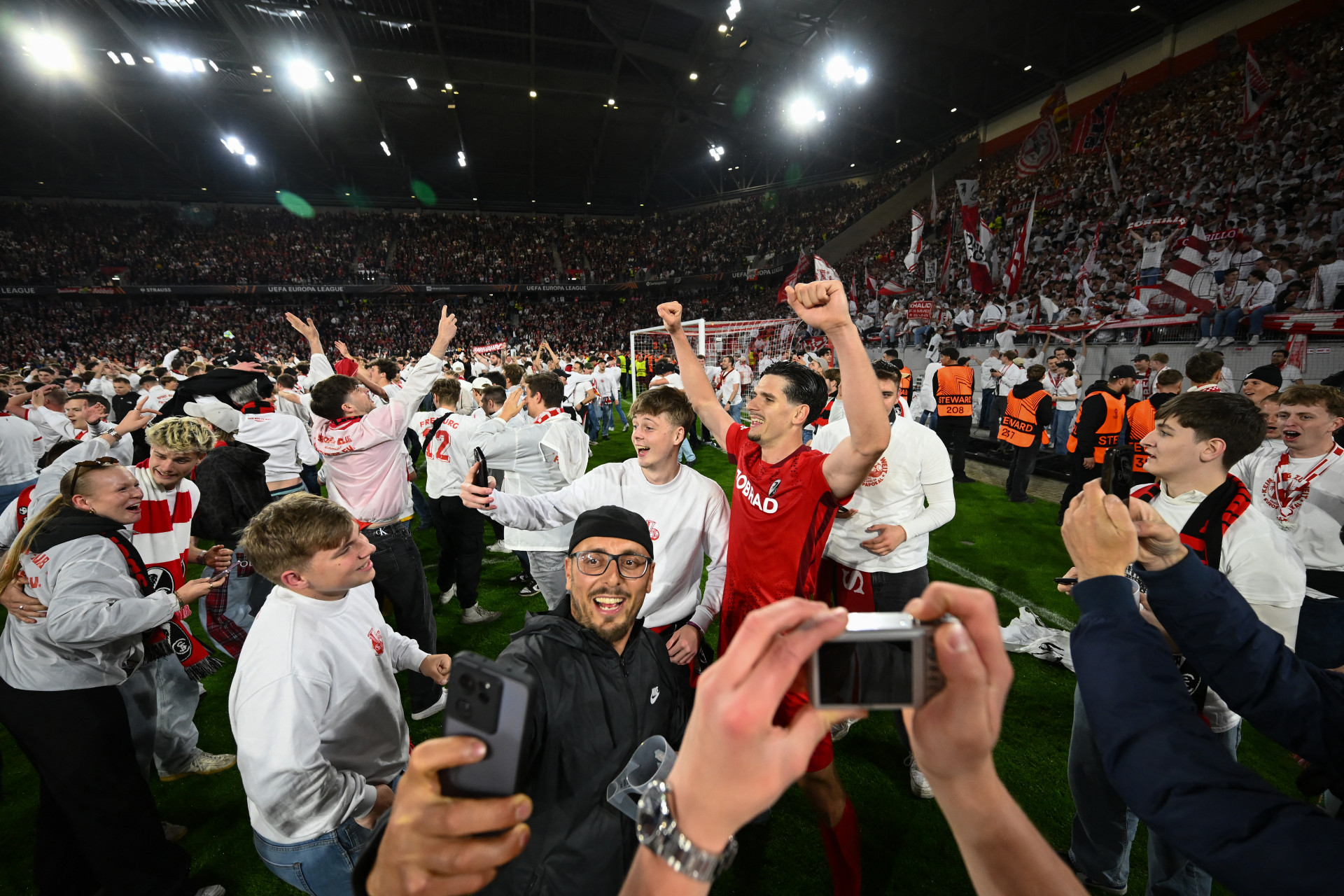 Finalista da Liga Europa, time alemão tem apelido inspirado no futebol brasileiro