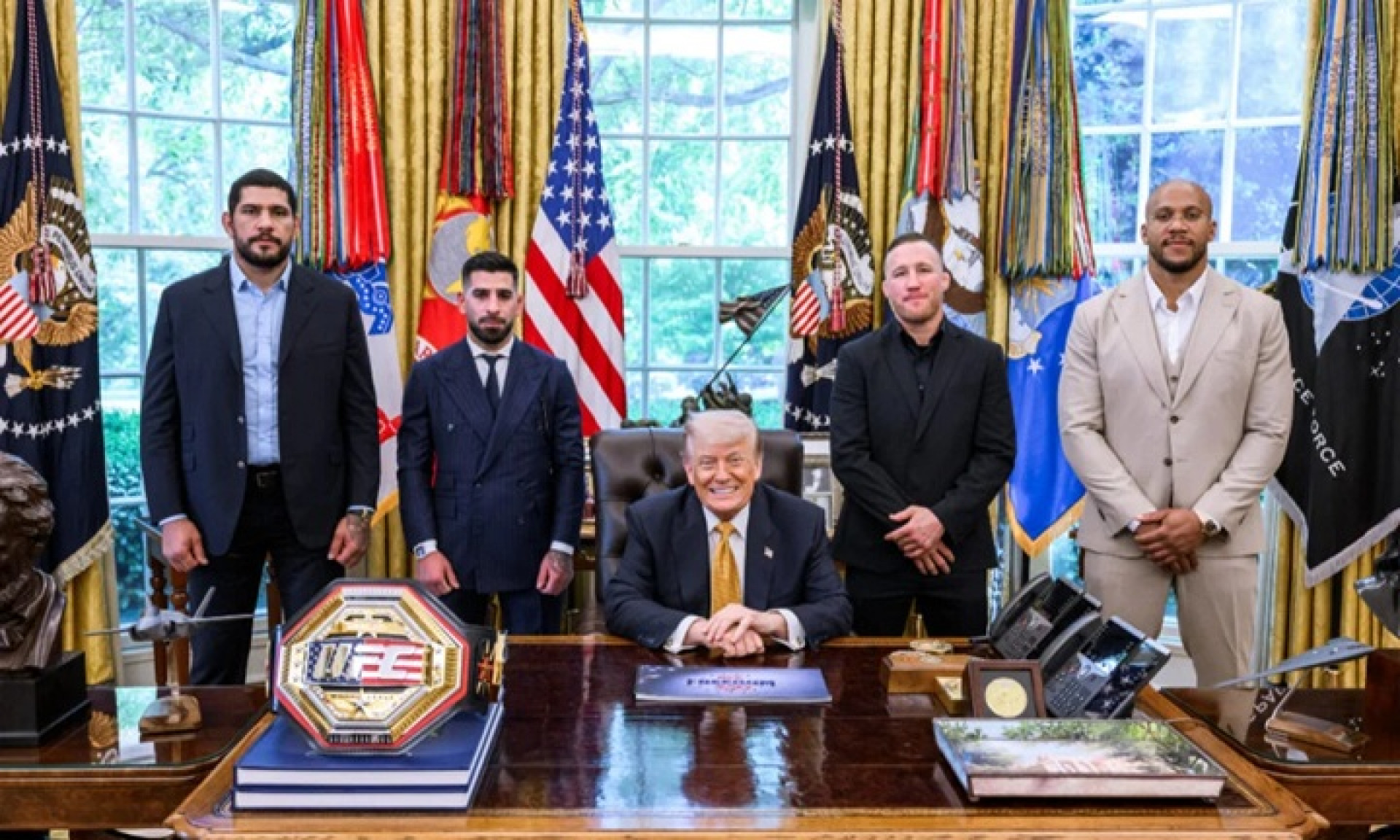Cinturão inédito? Presidente dos Estados Unidos revela novidade para o UFC Casa Branca; veja