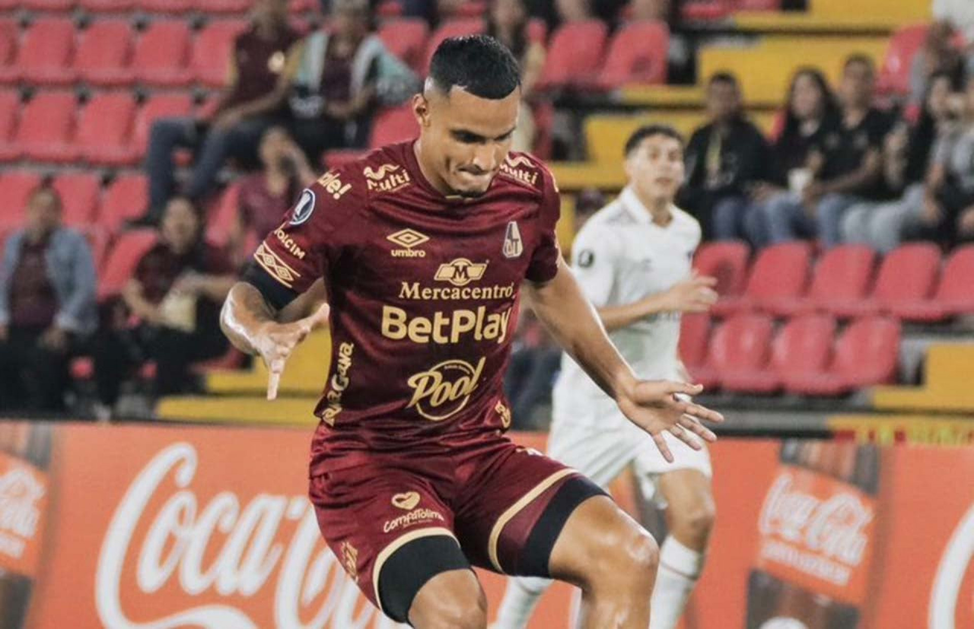 Tolima domina Nacional e se isola como l&iacute;der do Grupo B na Libertadores
