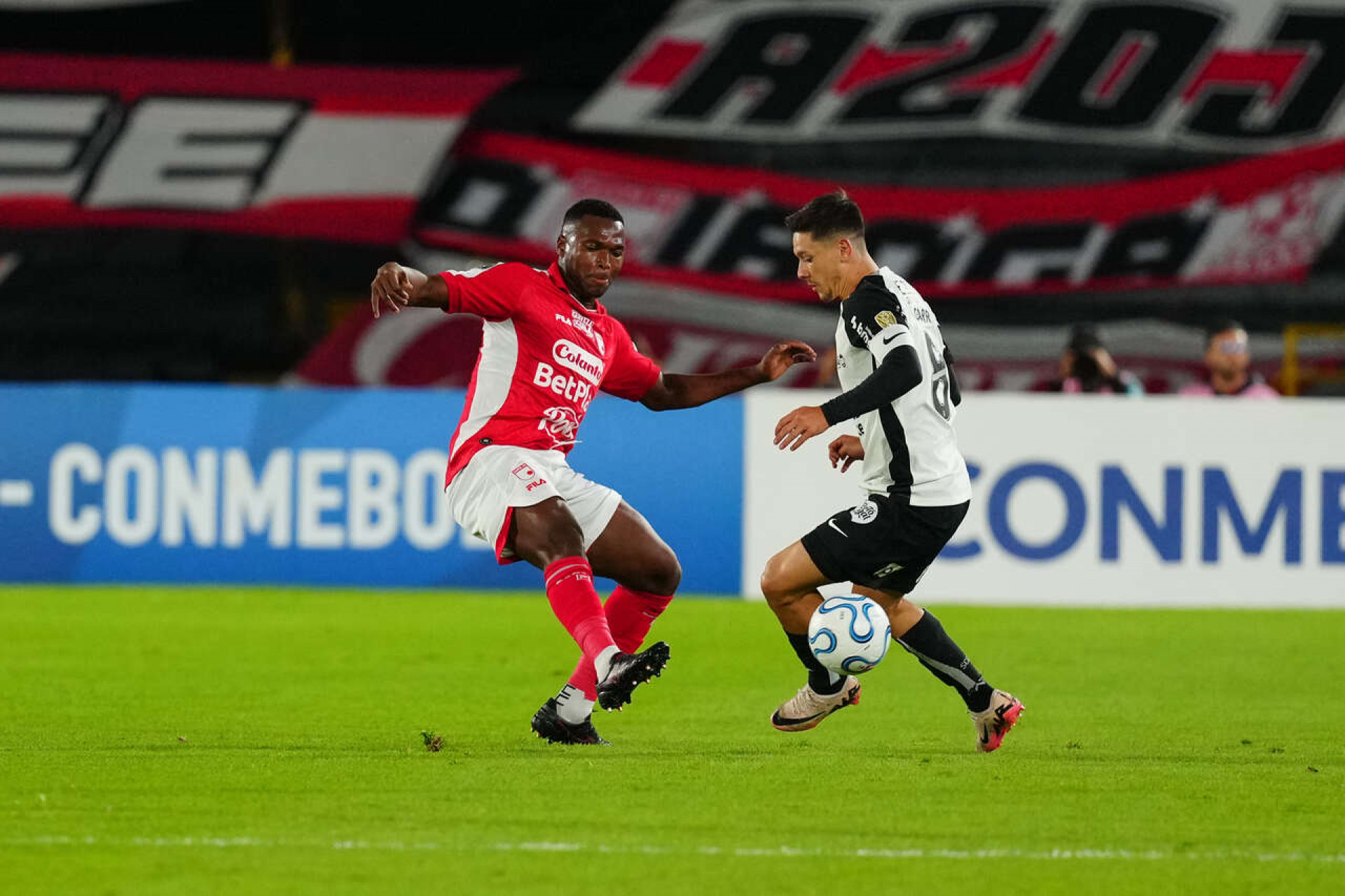 Diniz diz que ”time representou o que &eacute; ser Corinthians ” contra o Santa Fe