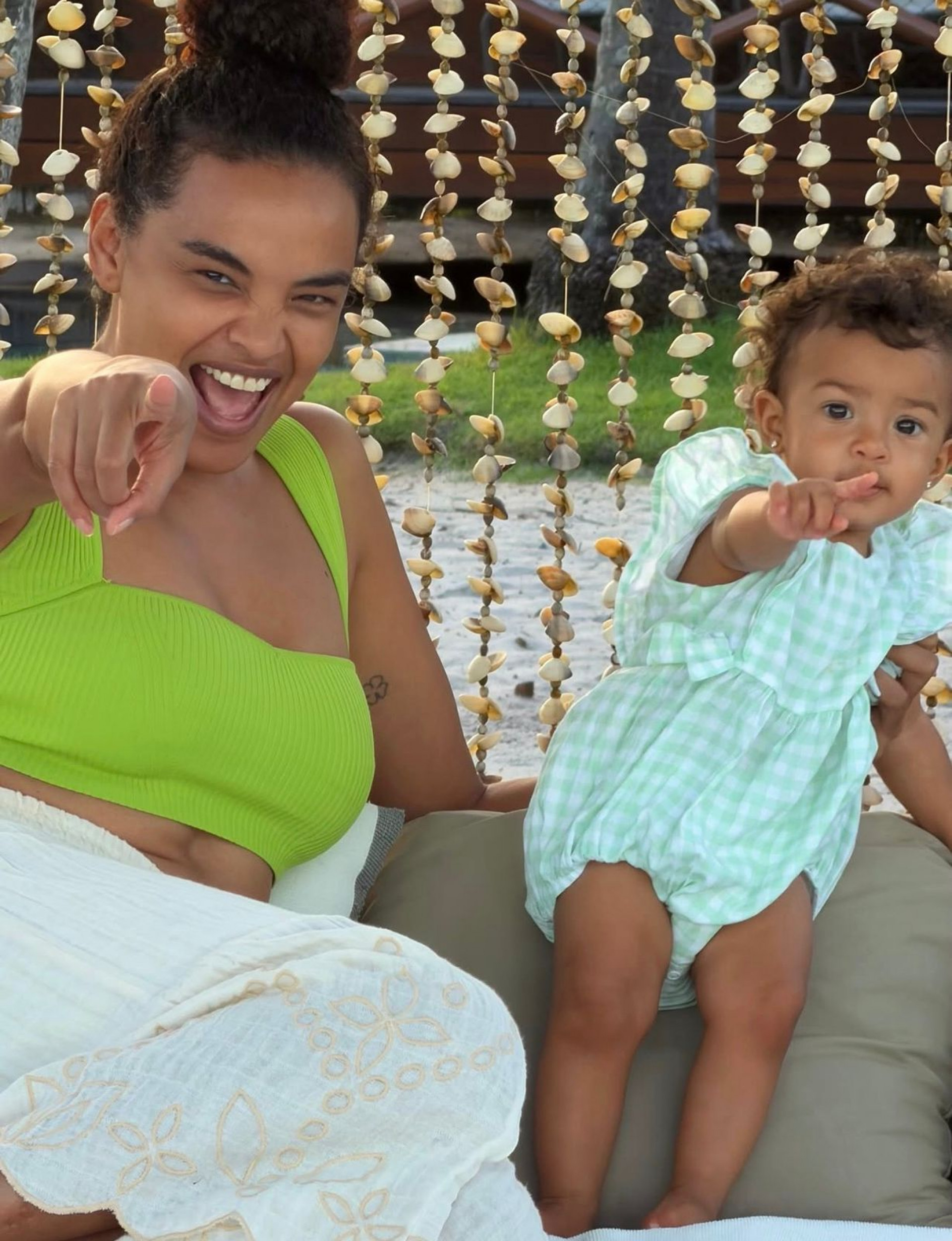 A atriz Lucy Ramos com a filha Kyara - Reprodução Instagram