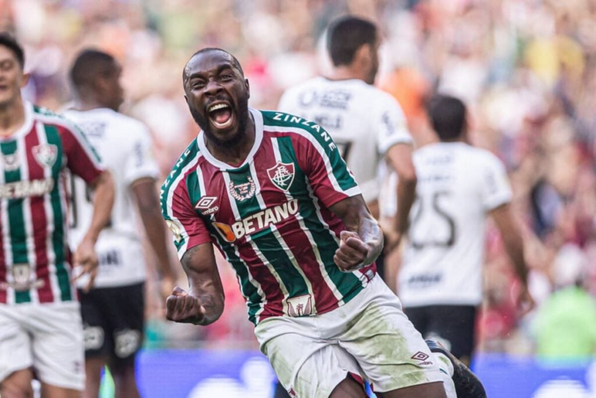 Manoel aciona Fluminense na Justi&ccedil;a e cobra R$ 11 milh&otilde;es