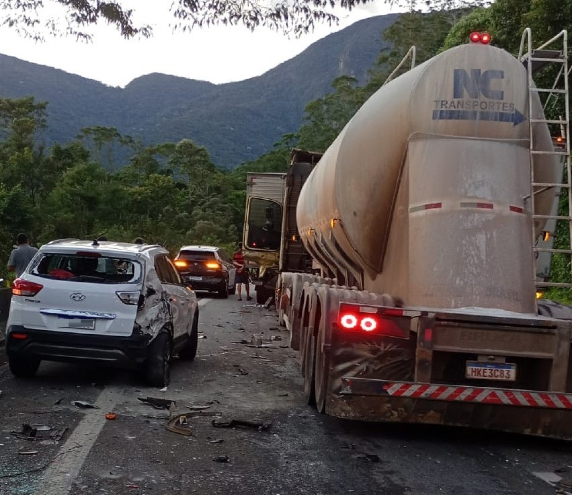 Petrópolis tem tarde de acidentes na BR-040