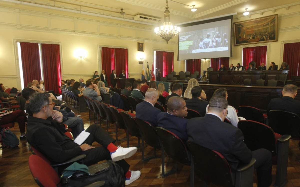 Lançamento aconteceu no prédio da Faculdade Nacional de Direito