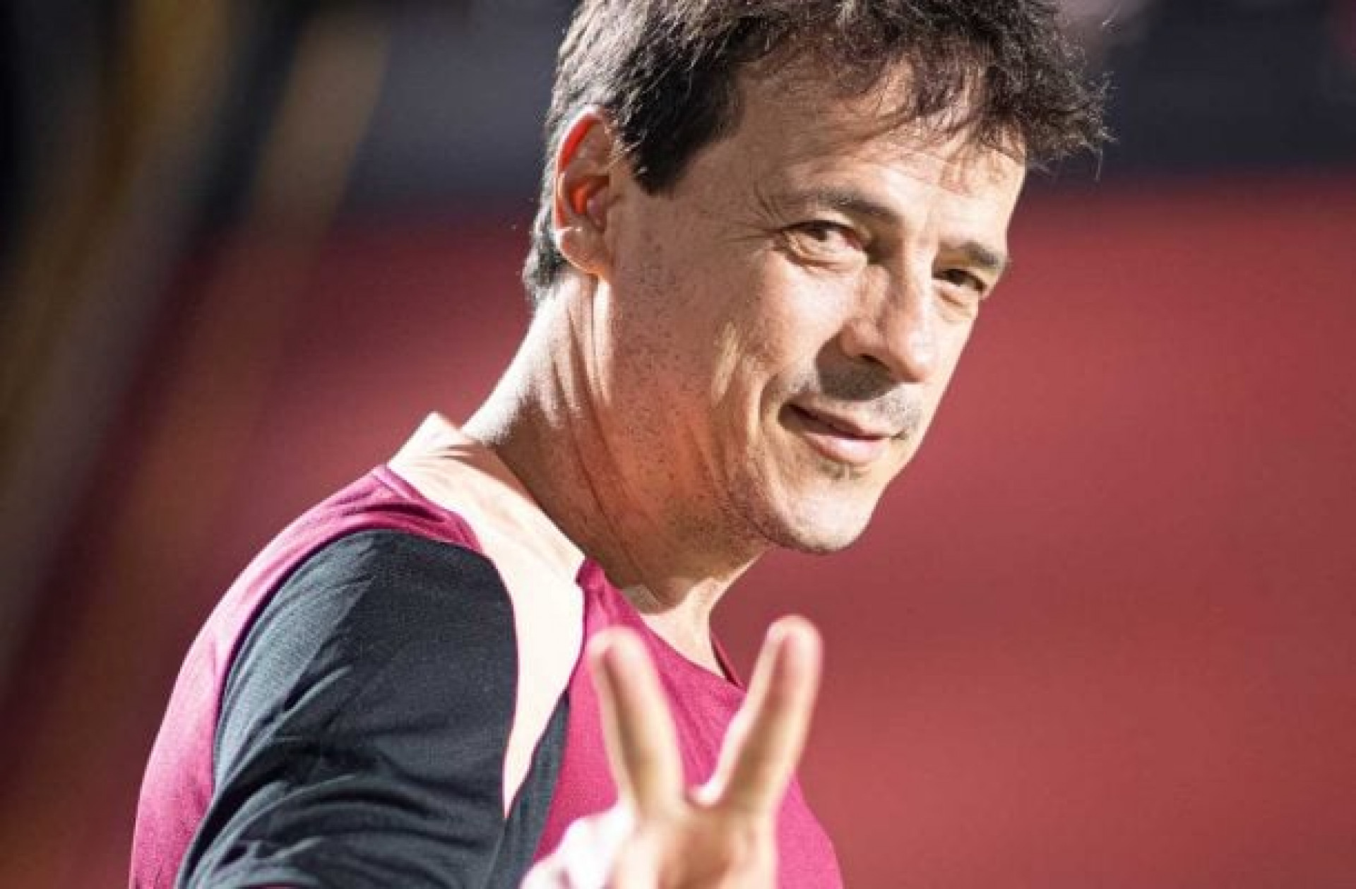 Fernando Diniz, do Corinthians, &eacute; absolvido pelo STJD e estar&aacute; no cl&aacute;ssico de domingo