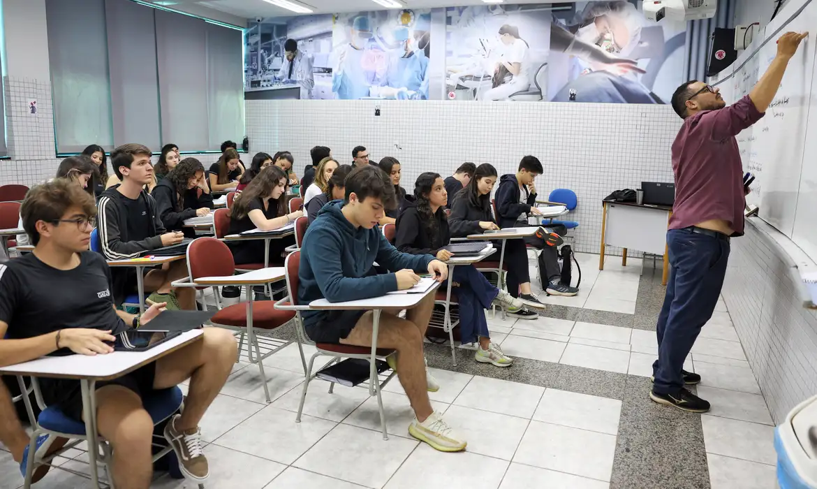 Fies 2026: pré-selecionados em vagas remanescentes devem validar informações