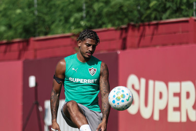 John Kennedy tenta deixar rótulo de 'jogador de segundo tempo' para trás para ganhar titularidade
