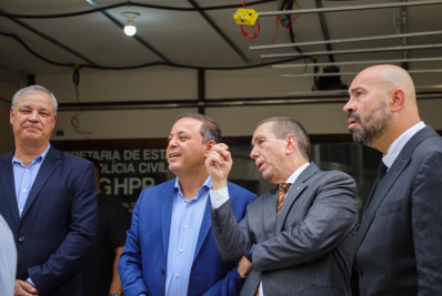 Prefeito Rodrigo Neves se reúne com secretários e representantes da Polícia Civil