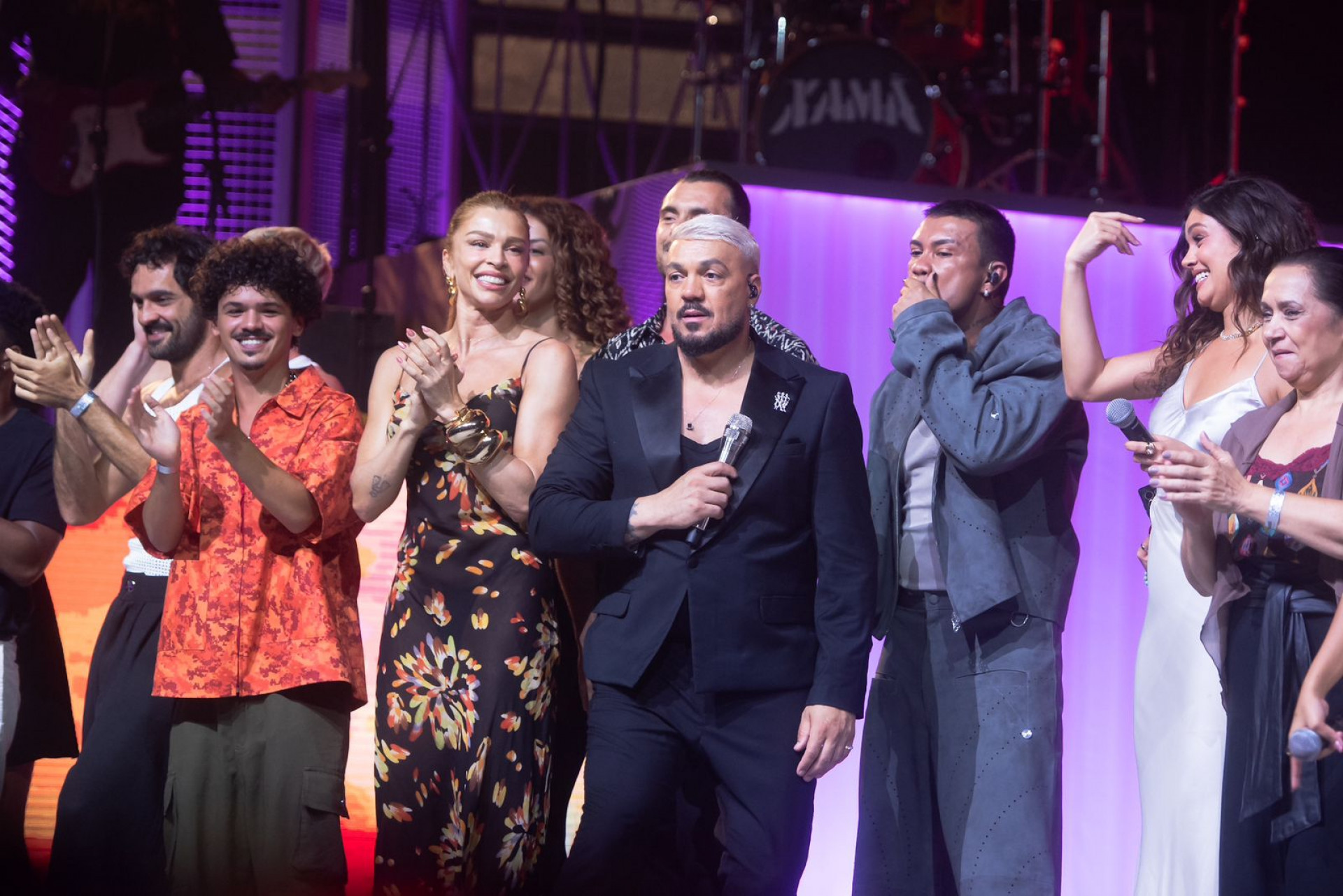 Parte do elenco no show da turnê 'Três Graças' - Victor Chapetta / Brazil News
