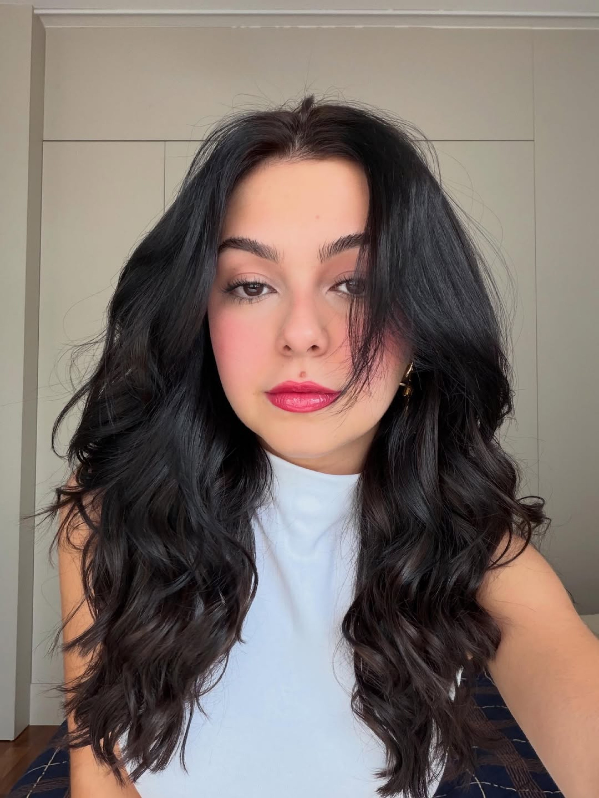 Klara Castanho exibiu o cabelo longo e escuro  - Reprodução/Instagram 