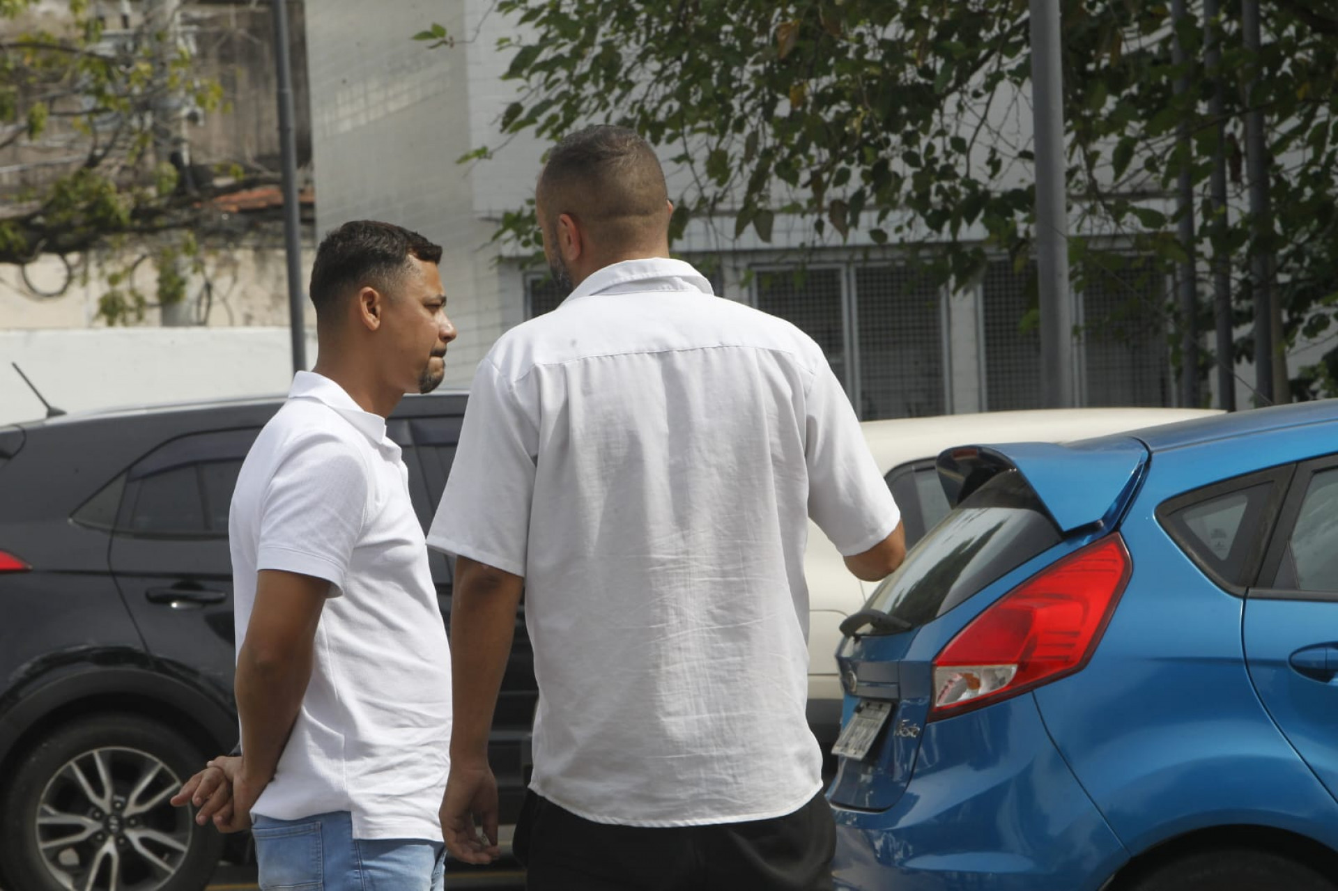 Familiares de Thamires foram ao IML para reconhecer e liberar corpo - Reginaldo Pimenta / Agência O Dia