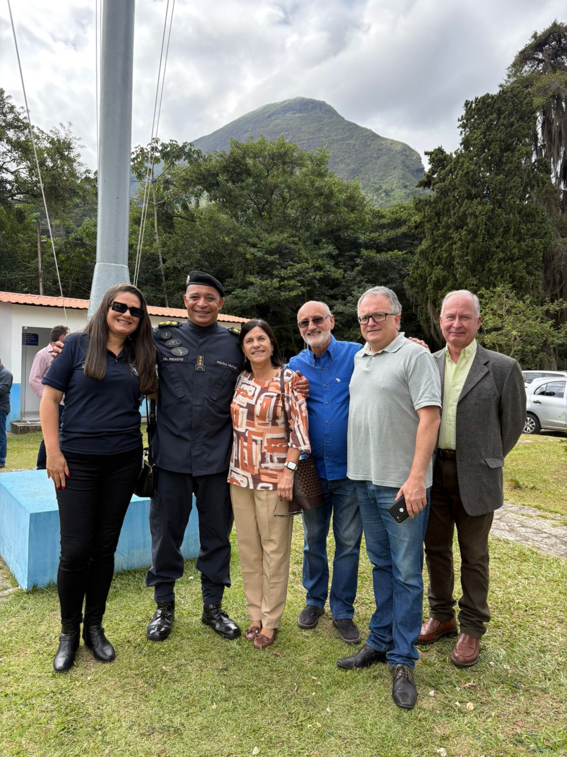 Conselho Comunit&aacute;rio de Seguran&ccedil;a de Teres&oacute;polis presta homenagem ao Coronel Peixoto - Divulga&ccedil;&atilde;o