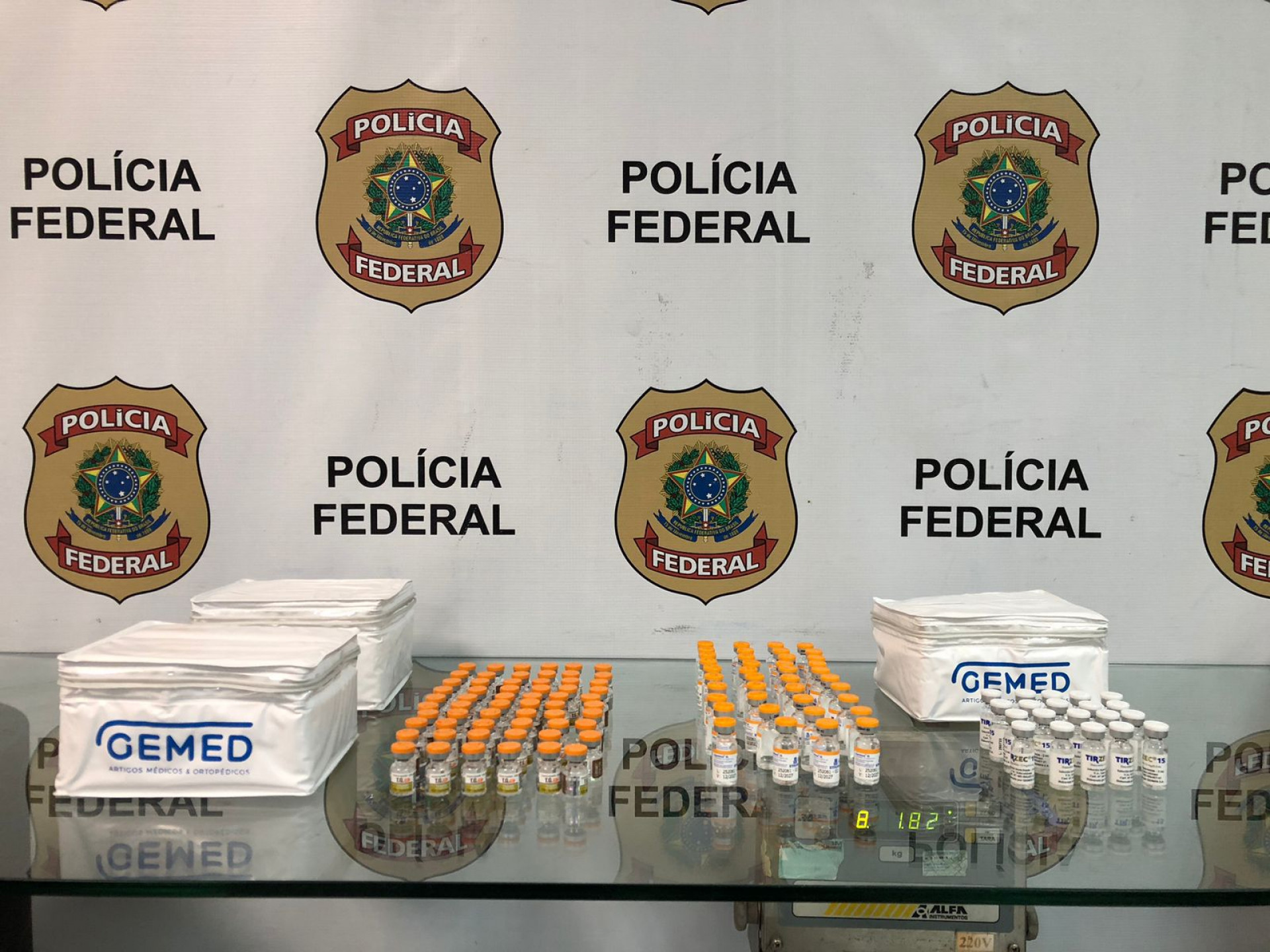 PF prende dois homens em menos de 24h por transporte ilegal de medicamentos para emagrecer no Galeão - Divulgação / Polícia Federal