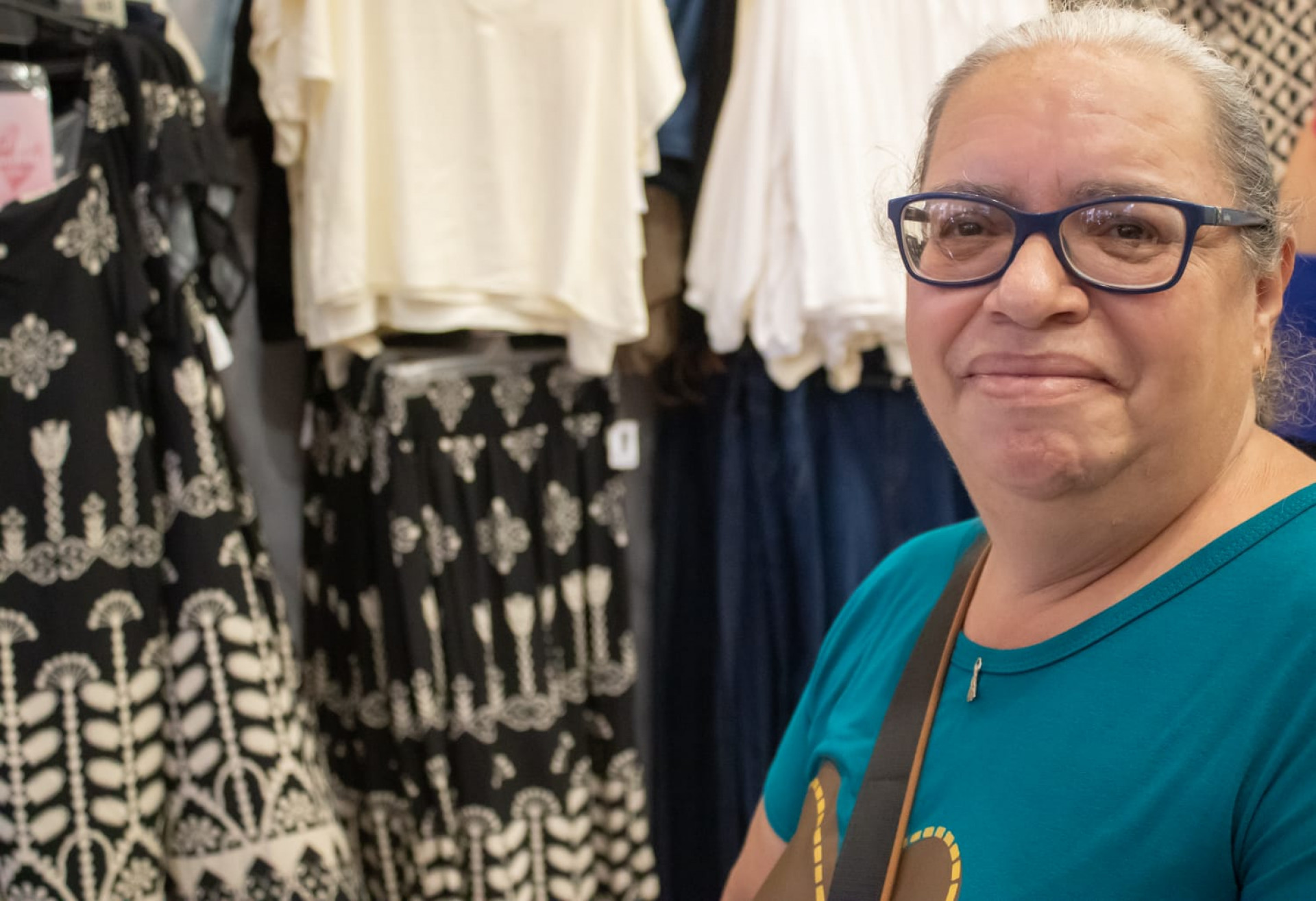 Eunice Hipólito aproveitou para comprar o presente da filha e da nora - Érica Martin / Agência O Dia