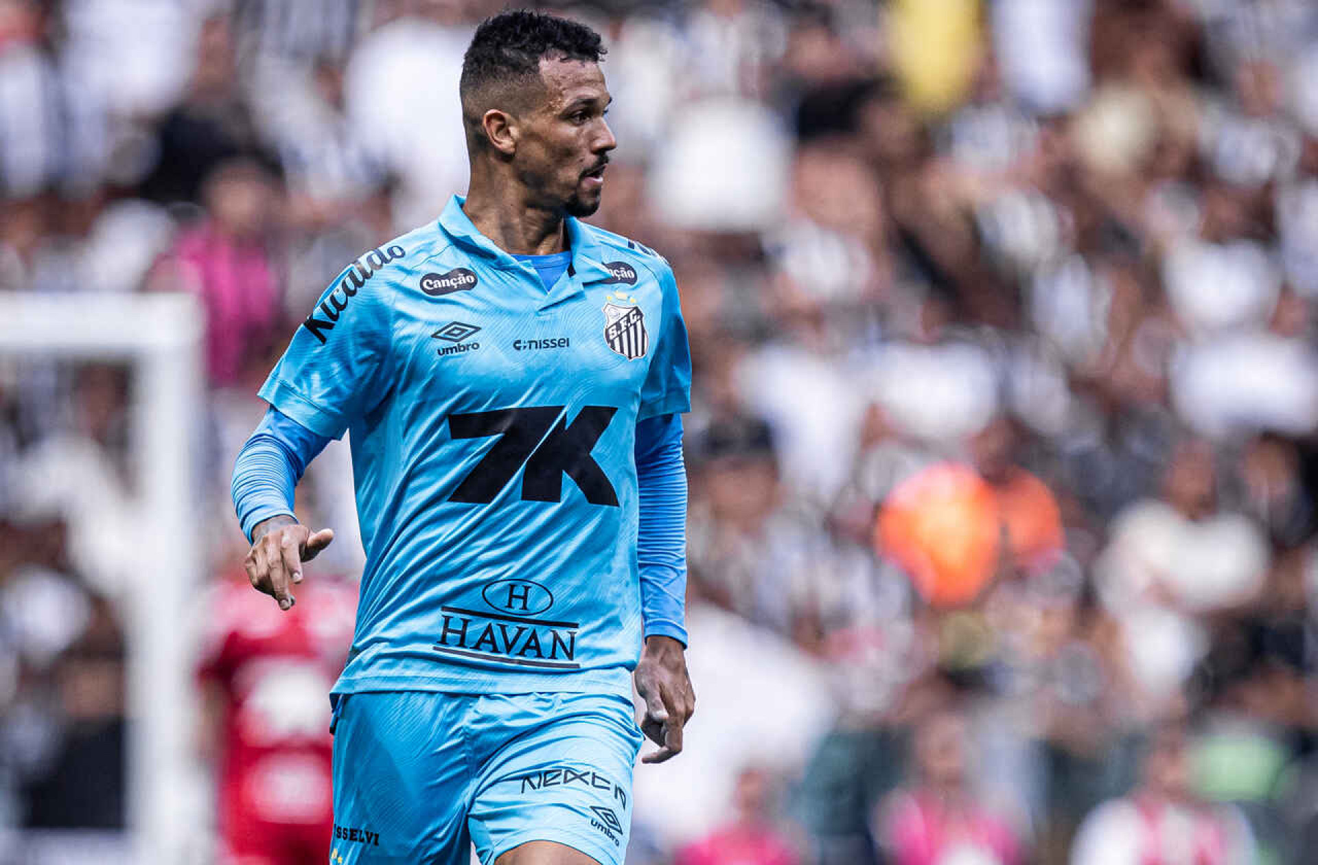 Z&eacute; Ivaldo perde espa&ccedil;o com Cuca e vira &uacute;ltima op&ccedil;&atilde;o na defesa do Santos