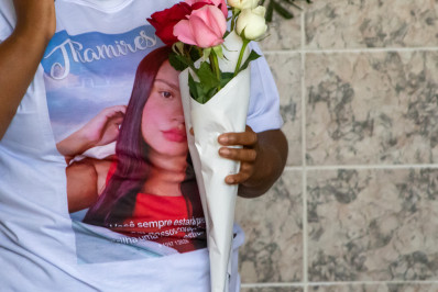 Em meio ao luto, família organiza festa para filha caçula de passageira morta por policial