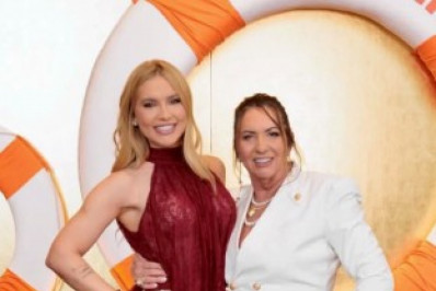 Virginia Fonseca presenteia mãe com relógio avaliado em cerca de R$ 55 mil
