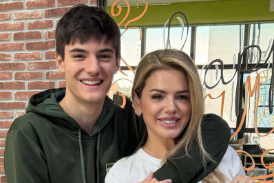 Mari Alexandre recebe homenagem do filho com Fábio Jr.