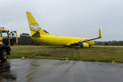 Avião da Gol sai da pista após pouso em Salvador