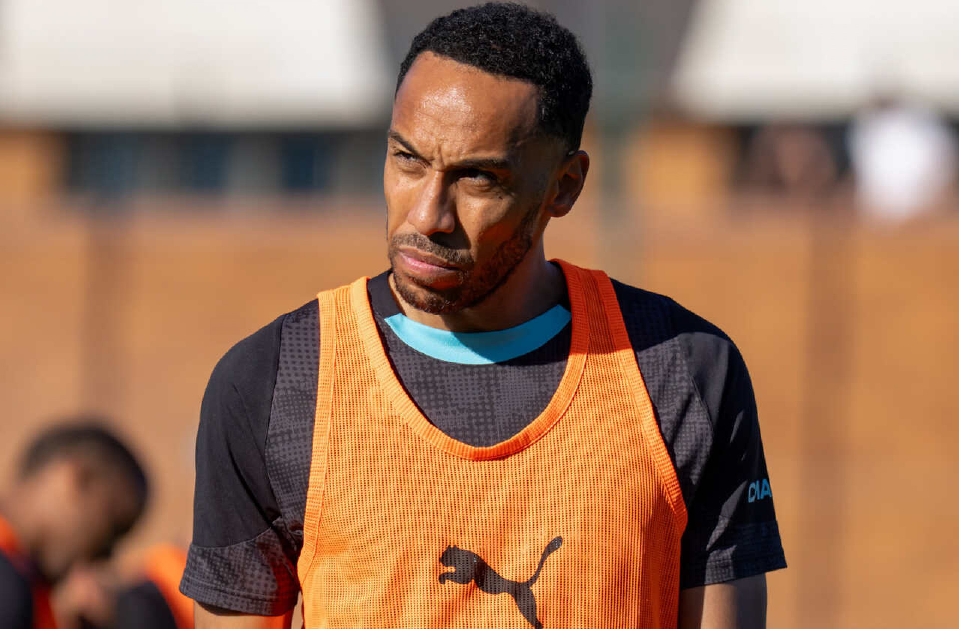 Olympique de Marselha afasta Aubameyang por atingir colega com extintor