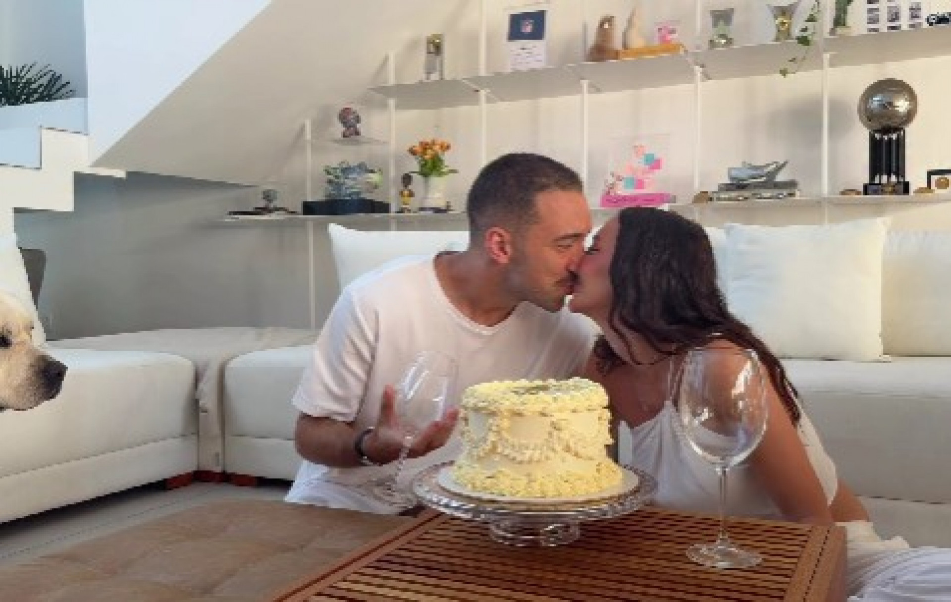 Léo Ortiz, do Flamengo, e Maitê Lo Sardo anunciam sexo do primeiro filho - Reprodução de vídeo / Instagram