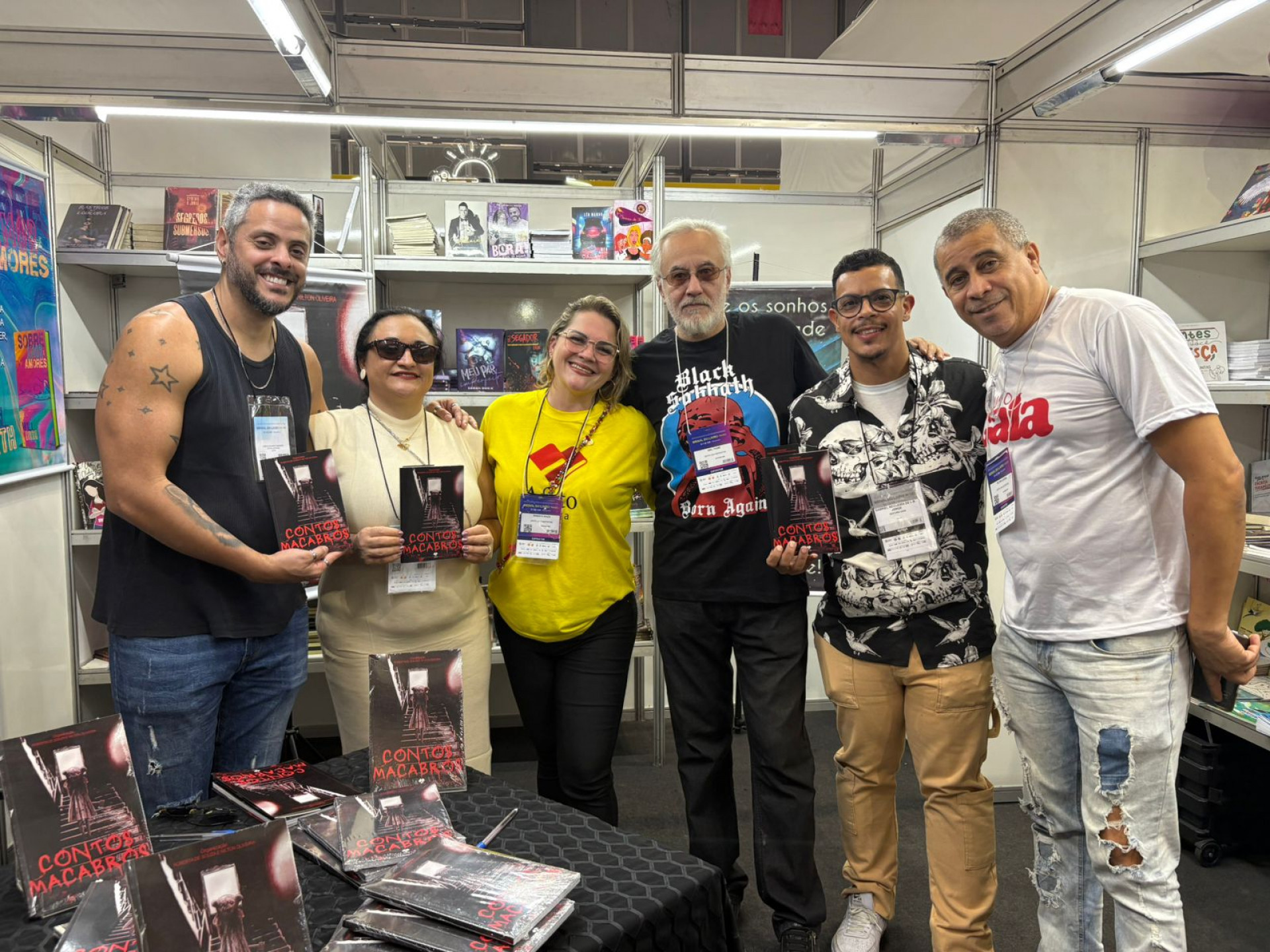 Escritores lançam livro coletivo em Niterói neste sábado