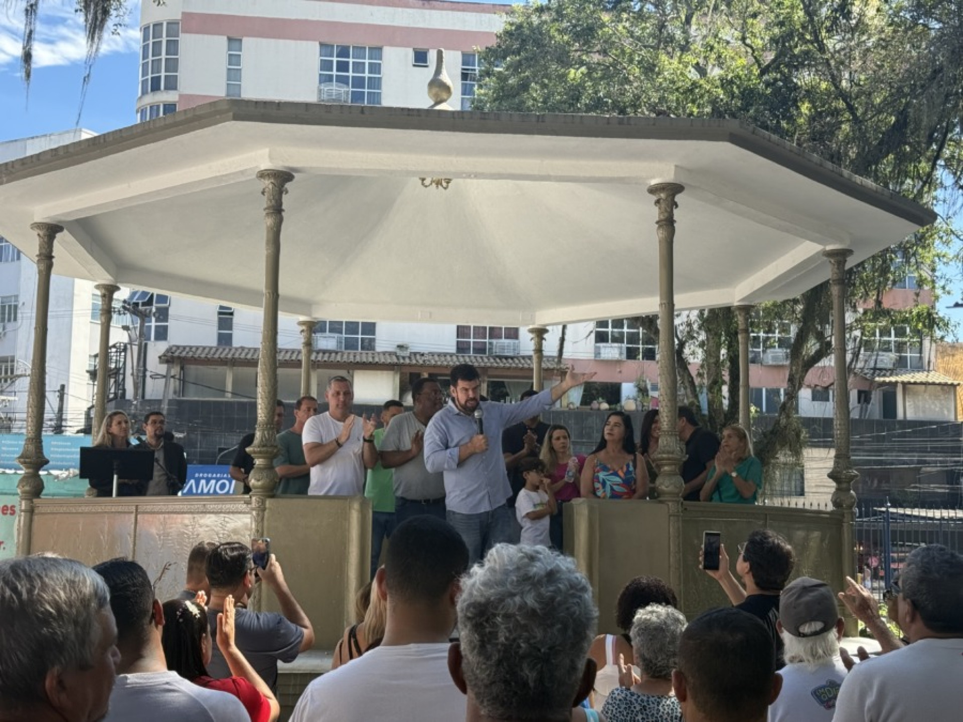Praça centenária renasce no coração de Macaé com novo visual e espaços de convivência