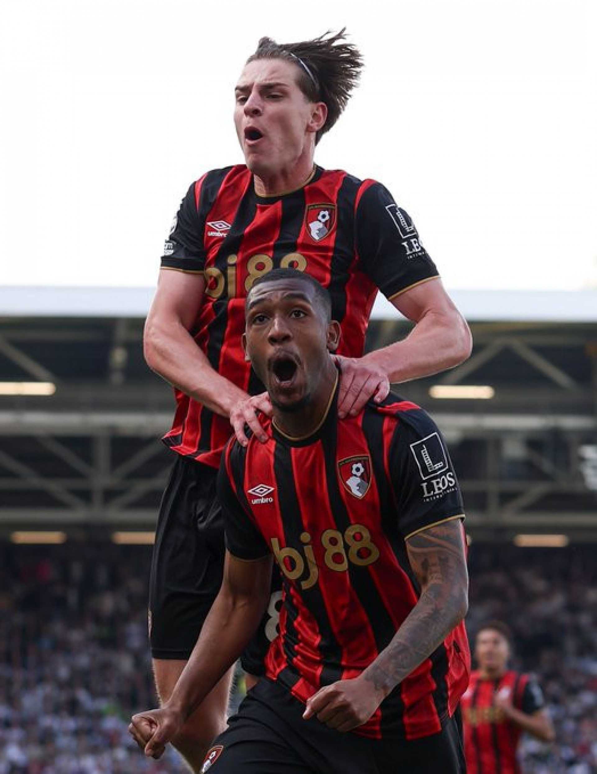 Rayan comemorando gol contra o Fulham