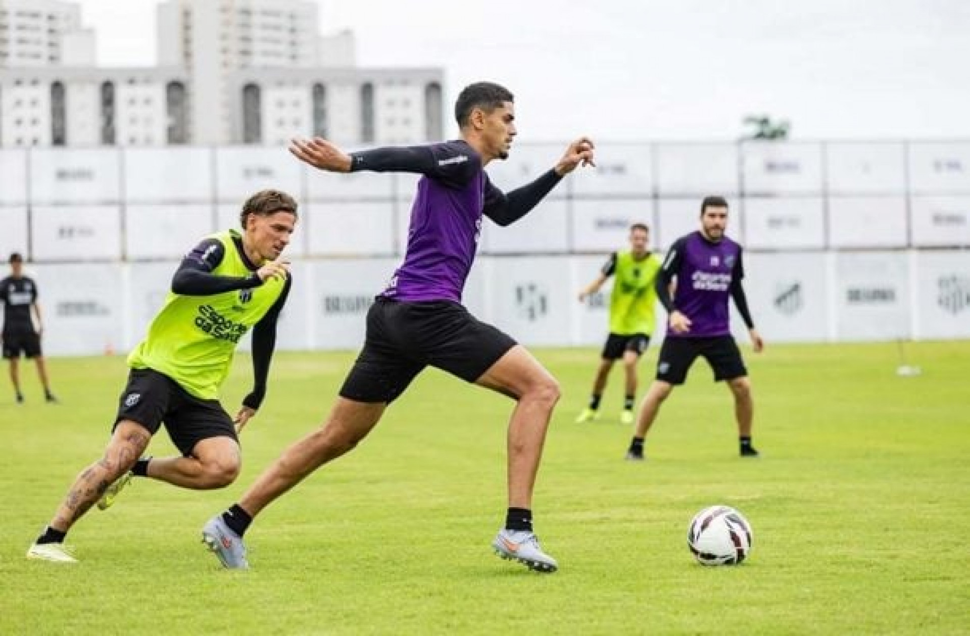 Cear&aacute; x Atl&eacute;tico-GO, AO VIVO, com a Voz do Esporte, &agrave;s 17h30