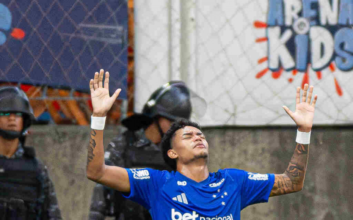 Kaique Kenji dedica seu gol a William e agradece Artur Jorge ap&oacute;s noite decisiva