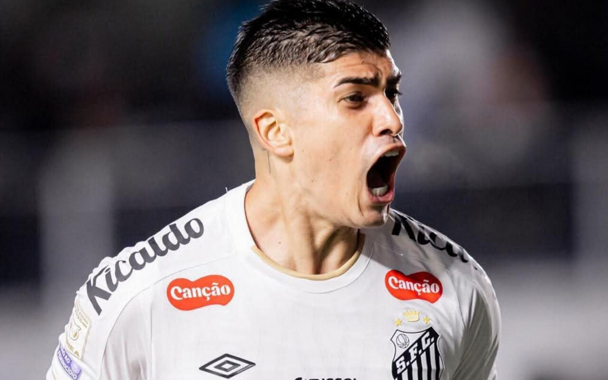 Com brilho de Neymar, Santos bate o Bragantino na Vila