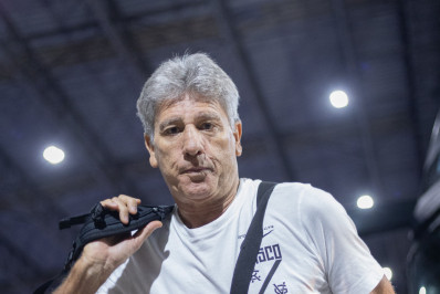 Renato destaca 'vontade de vencer' e 'tesão' do Vasco após triunfo sobre o Athletico