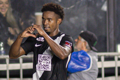 Vasco vence o Athletico-PR e dá salto na tabela do Brasileirão