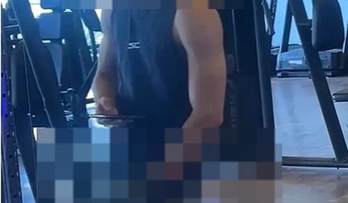 Homem é flagrado se masturbando dentro de academia em Alagoas