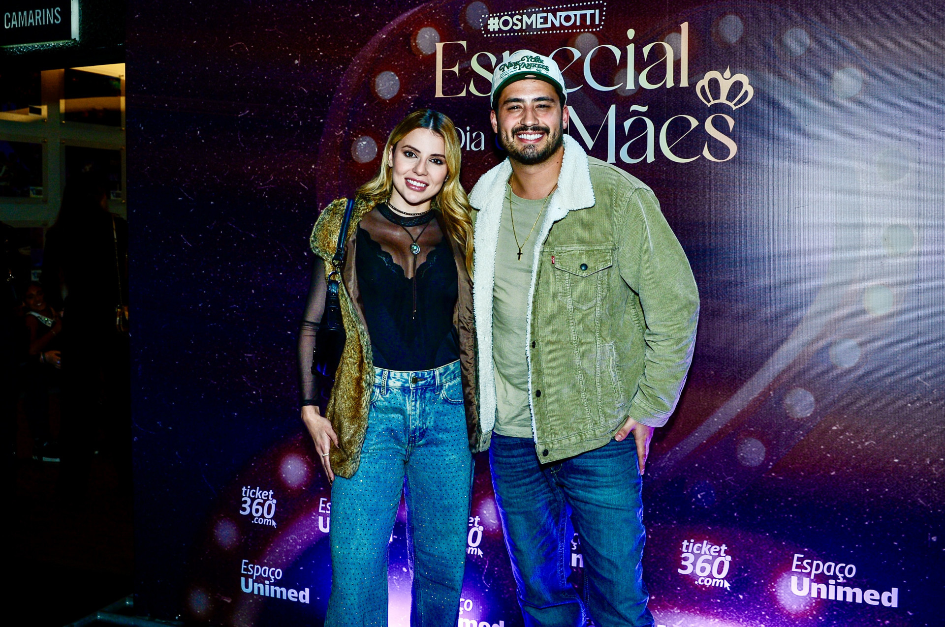 Filho de Leonardo curte show de César Menotti & Fabiano com nova namorada