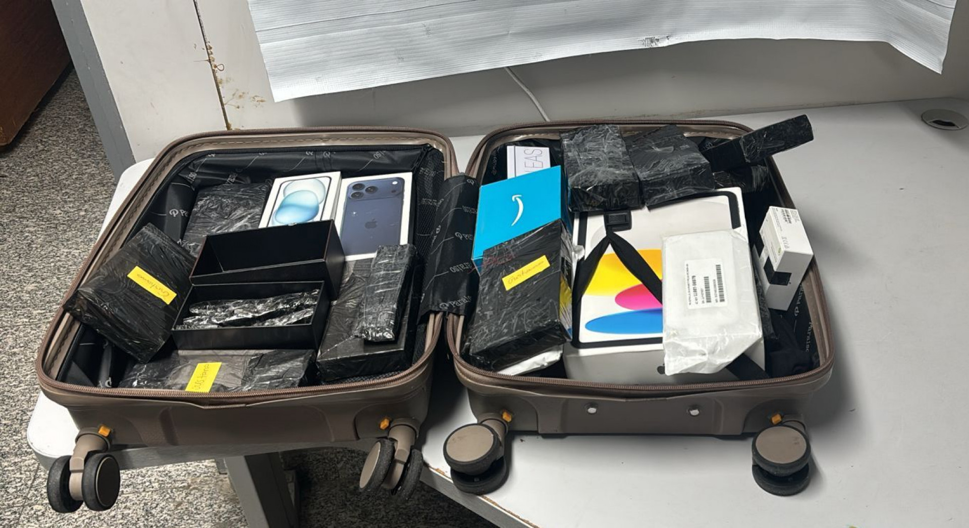 PF prende homem com medicamento para emagrecimentos e eletrônicos no Aeroporto do Galeão