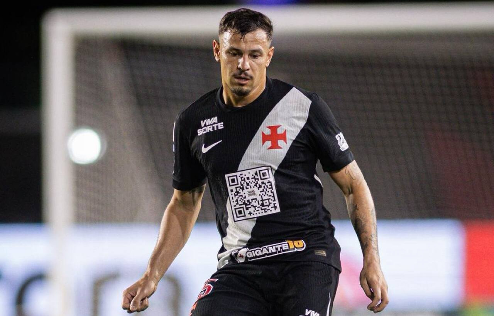 Entenda o QR Code na camisa do Vasco contra o Athletico
