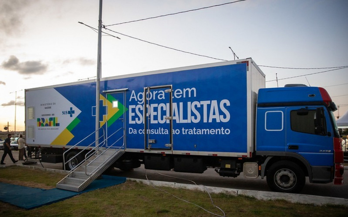 Carreta de Atendimento à Mulher do Governo Federal em Itaguaí