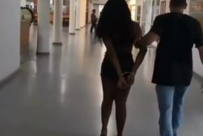 Mulher trans é presa pela sexta vez por integrar quadrilha de furtos de celulares na Lapa e em Copacabana