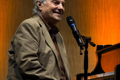 Pianista Francis Hime sofre acidente doméstico e cancela show com Simone