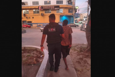 Homem é detido após denúncia de ato obsceno na Praia do Forte, em Cabo Frio