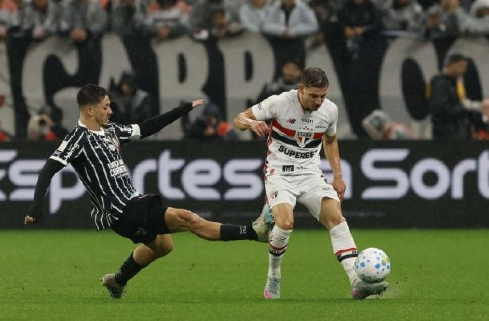 CBF divulga an&aacute;lise do gesto de Bobadilla em Corinthians x S&atilde;o Paulo