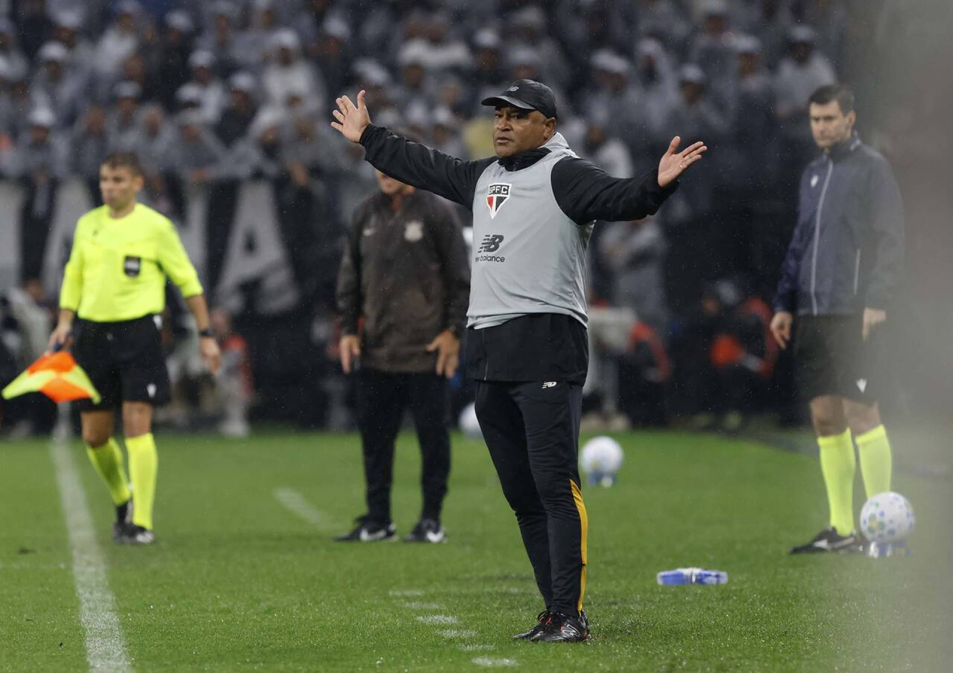 Roger aguarda avalia&ccedil;&atilde;o e quer titulares do S&atilde;o Paulo na Copa do Brasil